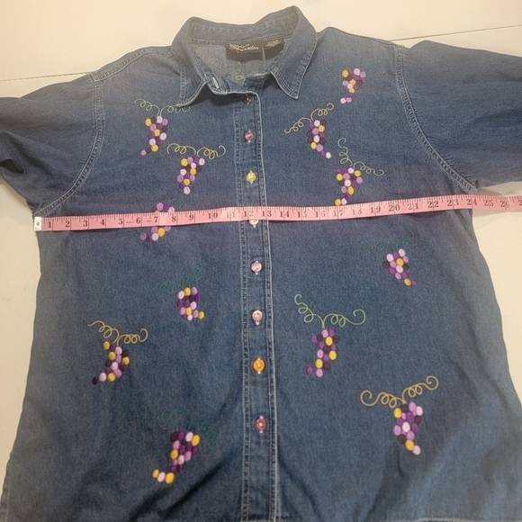 Silver thread XL Long sleeve button down denim looking top - Picture 11 of 16